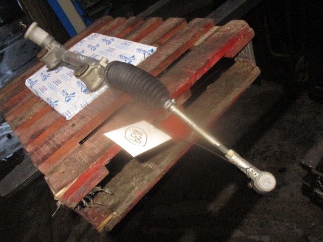 Caixa de direção NISSAN Pixo (UA0)