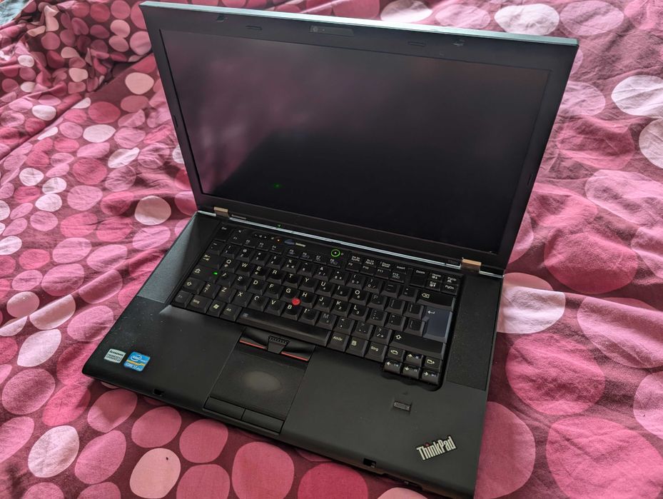 Lenovo Thinkpad T520 / 17" / 4 core i7 / 12 GB / 500 GB SSD