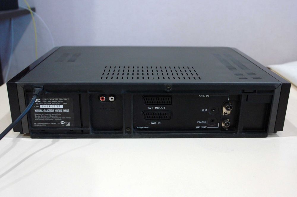ТОП Hi-Fi Stereo стерео видеомагнитофон JVC HR-DD949EE. Дефект.