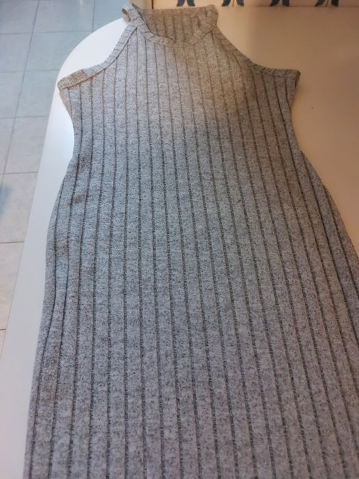 Vestido cinzento