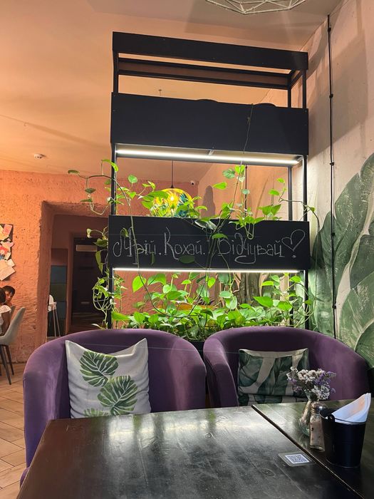 Продам коммерческое помещение с готовым бизнесом