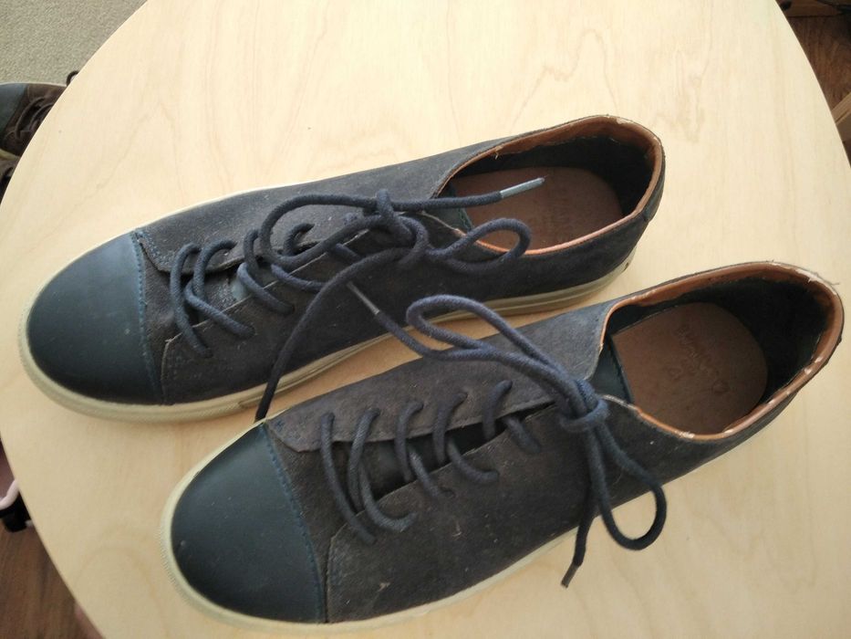 Sapatos com atacadores