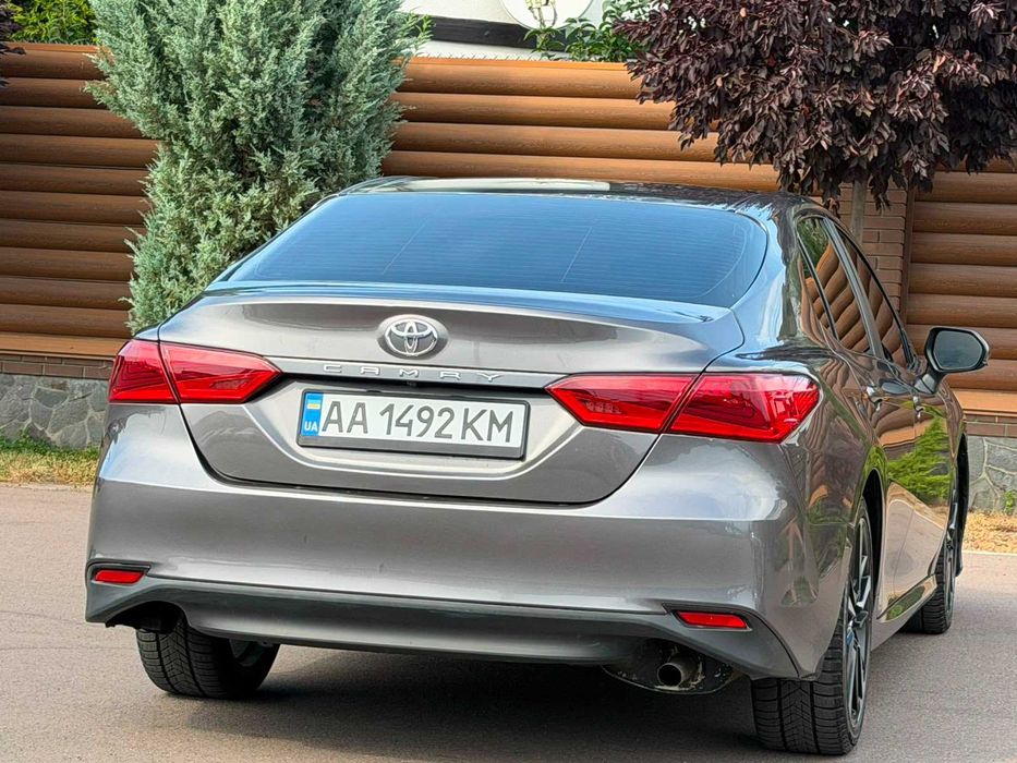 Toyota Camry 2017