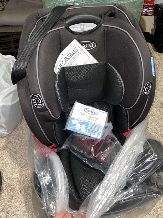 Автокрісло TrioGrow SnugLock 3-in-1 Car Seat