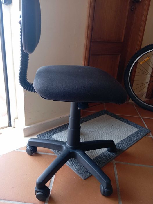Vendo cadeira giratória