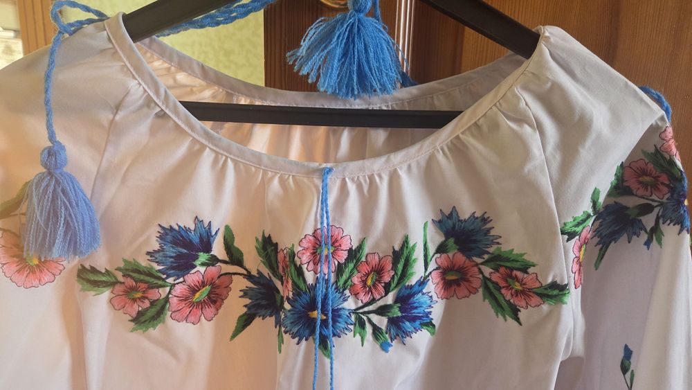 Вишиванка нова з додатковим пояском