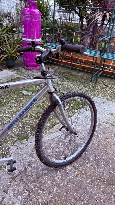 Bicicleta Shimano alumínio r26