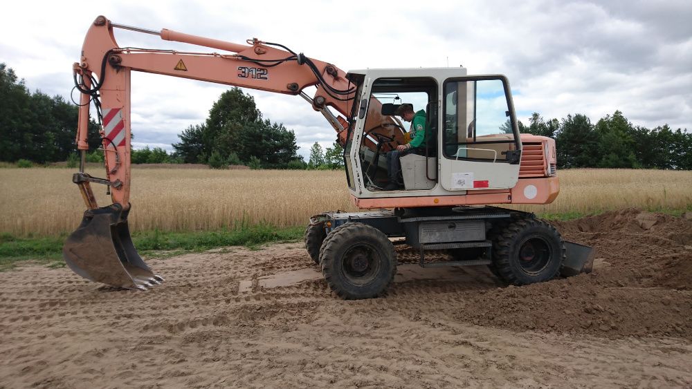 Kurs na operatorów koparki, koparko-ładowarki i ładowarki start 18.04