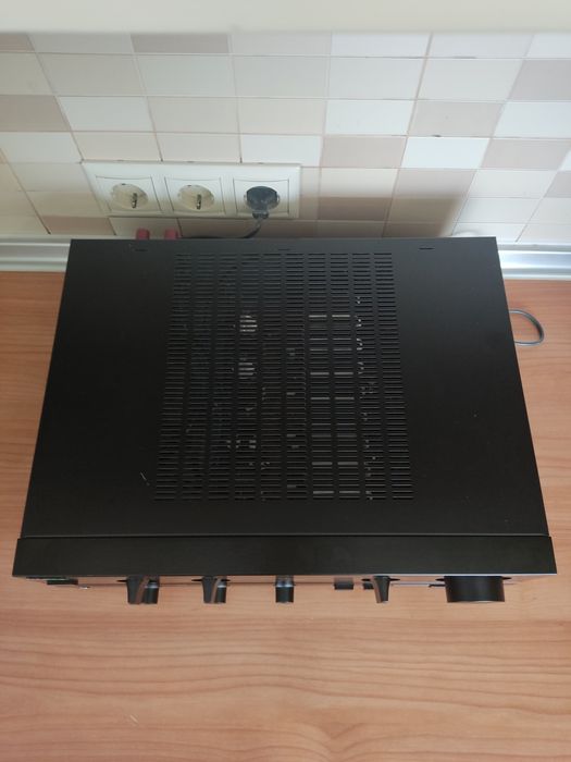 Integrated stereo amplifier Sony TA-F270