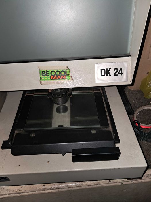 Máquina para microfichas de motos