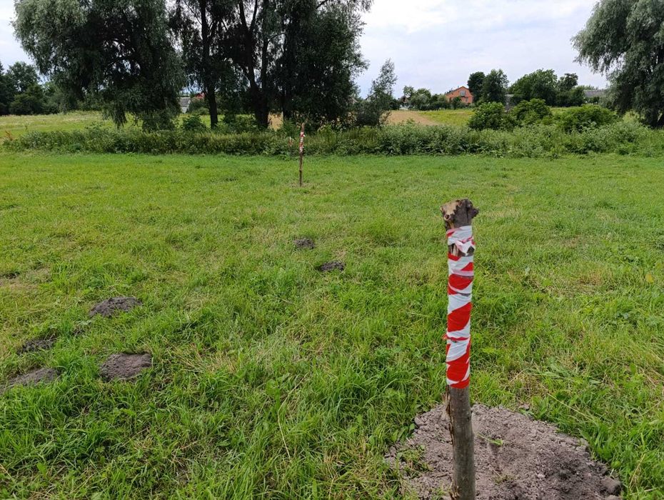 Продаж 12,5сот (+12, 5сот)  під забудову Макаров, село Фасова,   біля озера