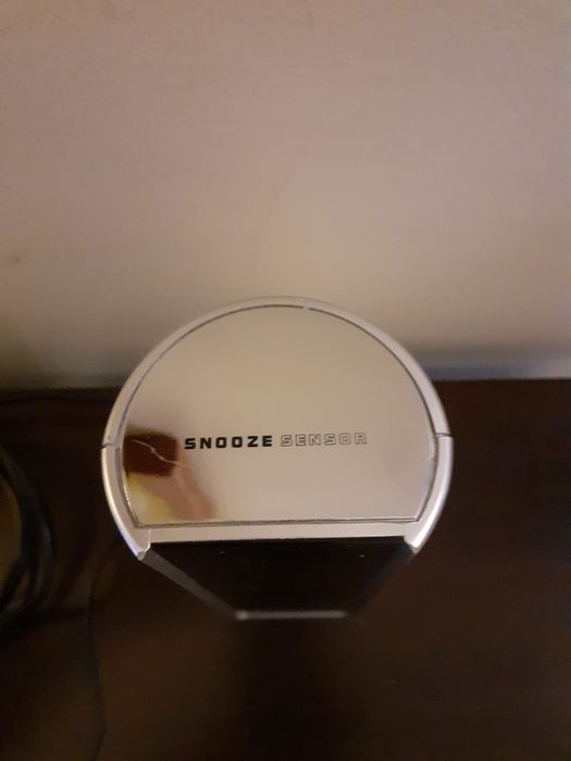 Radio relogio despertador quarto a pilhas e eletricidade