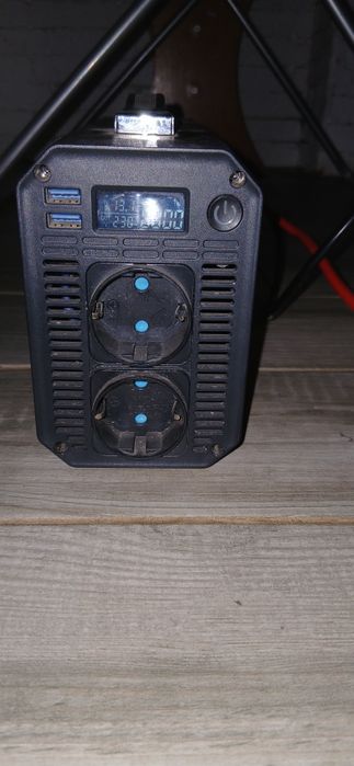 Беспиребойник Инвертор 12/220 вольт киловатный