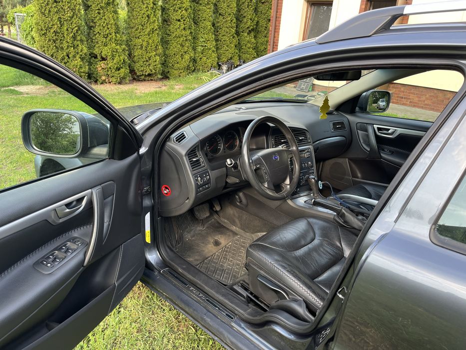 Volvo xc70 2.4 d5 185 km 2006