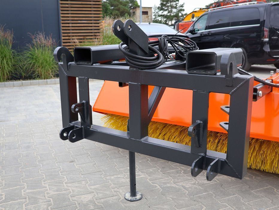 Zamiatarka Metal-Technik do traktora ciągnika kostki drogowa komunalna