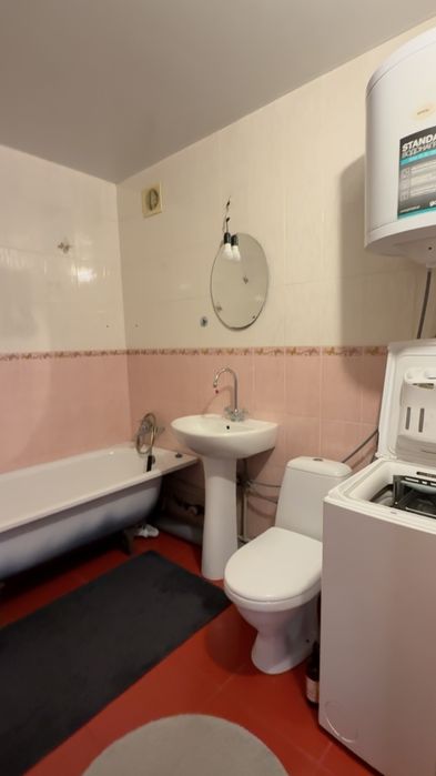 2-кімнатна квартира 64 м² на Половках. Ремонт, велика кухня