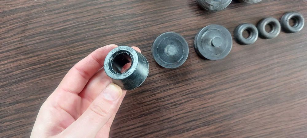 Комплект резинових втулок підвіски ВАЗ СССР