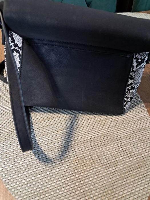 Ładna torebka na ramię