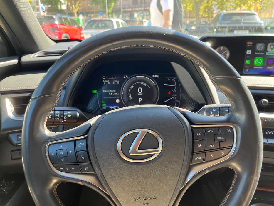 LEXUS UX 250 h Premium
