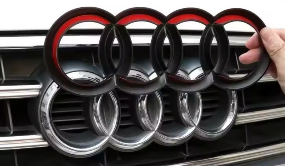 Símbolo Audi preto brilhante (Frente)