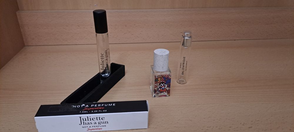 Флакони від парфумів