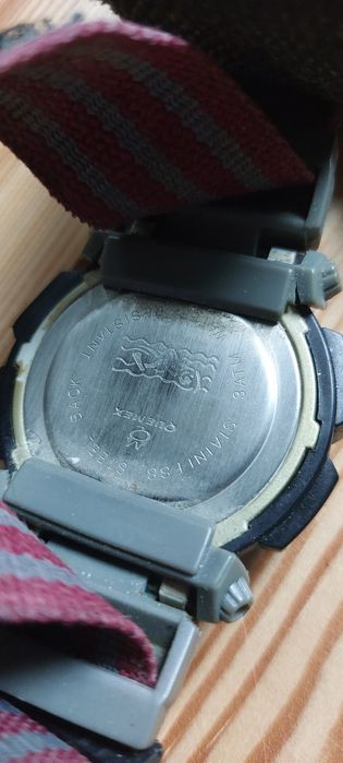 Zegarek elektroniczny vintage PRL