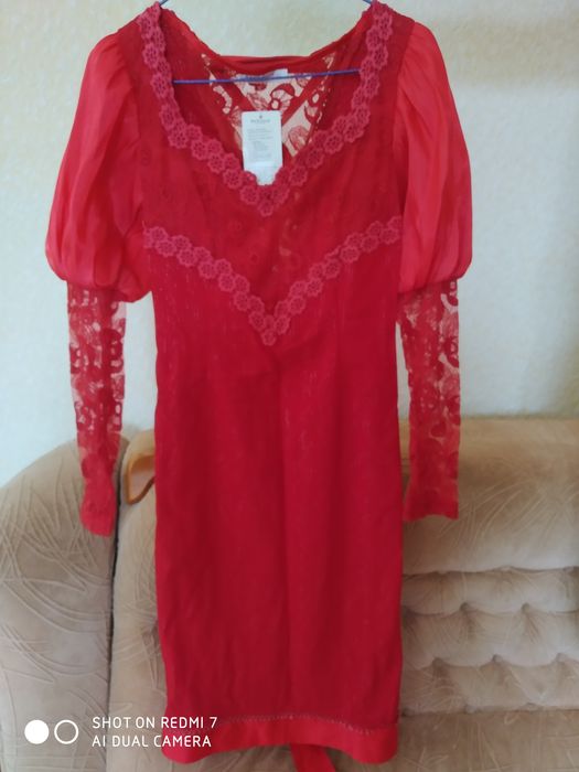 Платье новое, красного цвета