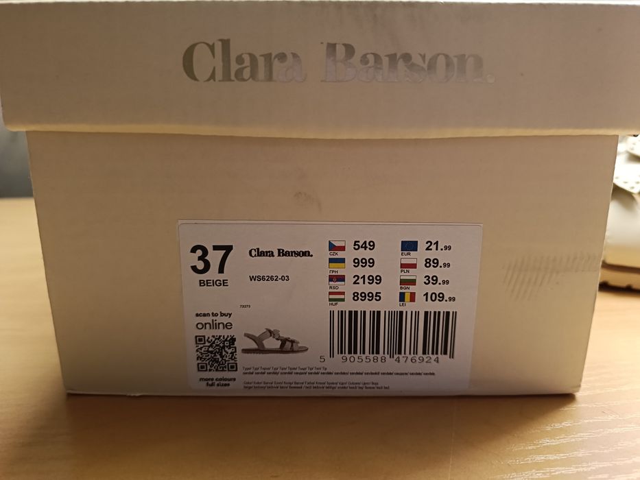 Nowe sandały Clara Barson 37