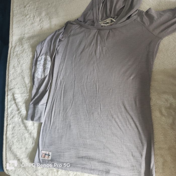 Bluzka z kapturem cienka