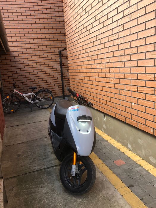 Продам скутер сузуки летс 3