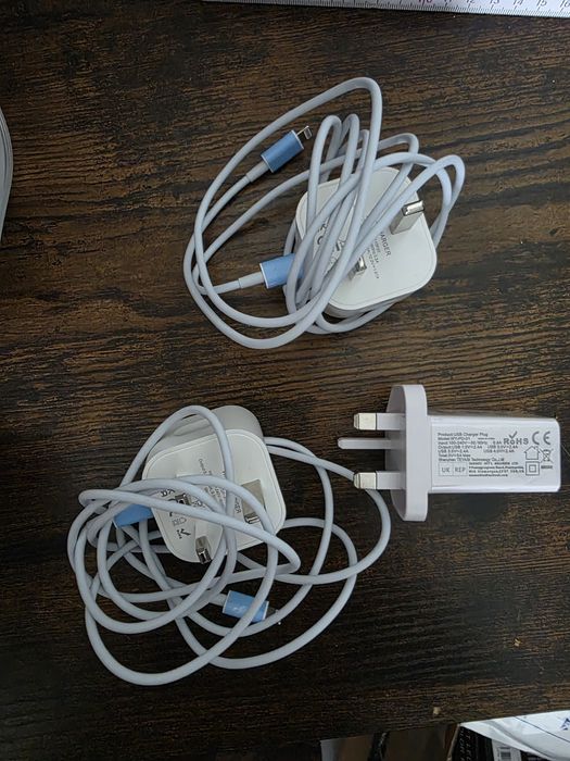 Ladowarka Ladowarki różnego rodzaju Hub USB typ C do iPhone