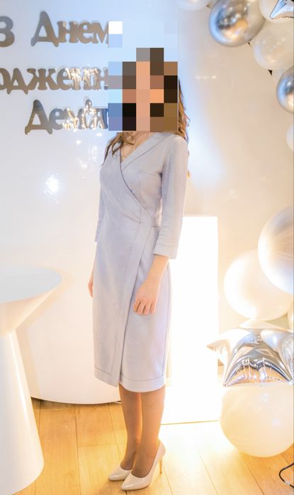 Плаття в ідеальному стані.