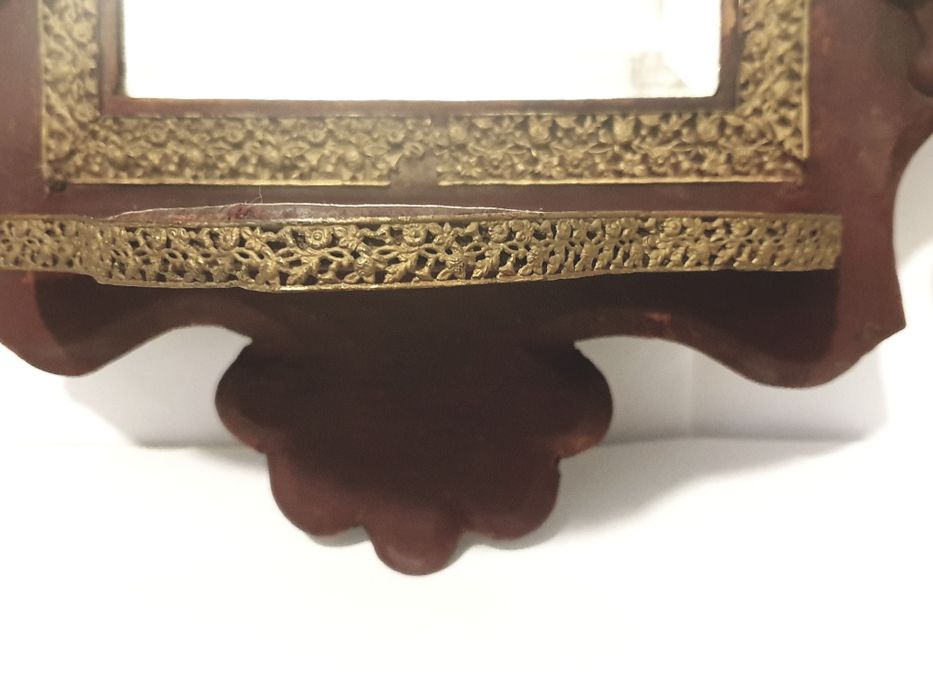 Lindo antigo espelho de toilete Arte Nova de suspensão mural