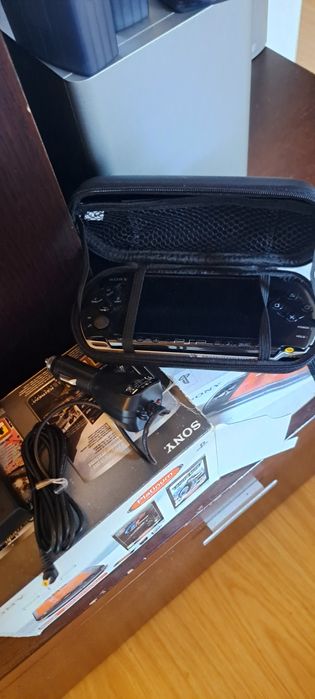 PSP + JOGOS+Acessórios