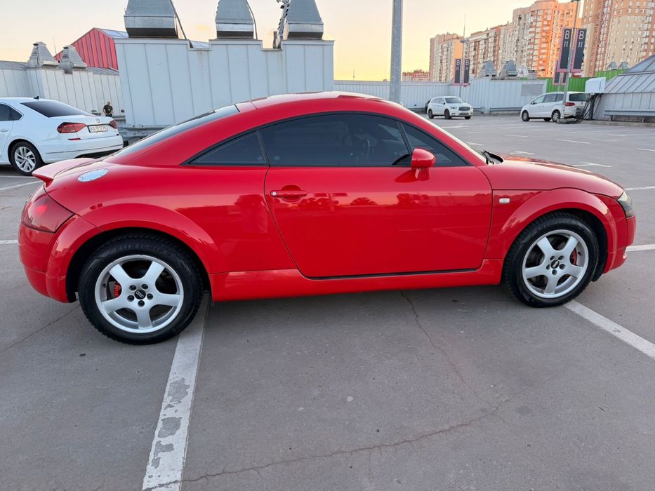 Продам автомобіль Audi TT