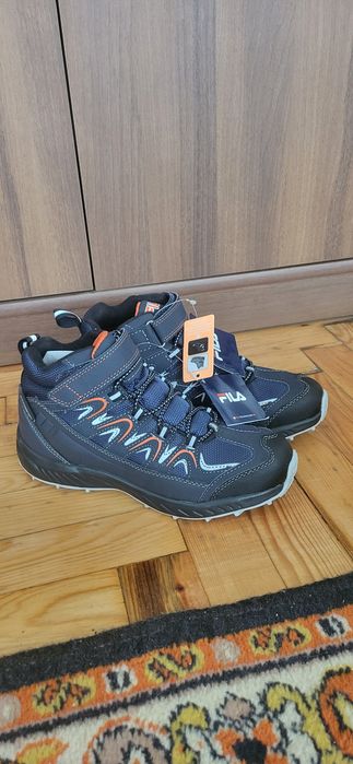 Продам ботинки осень-весна