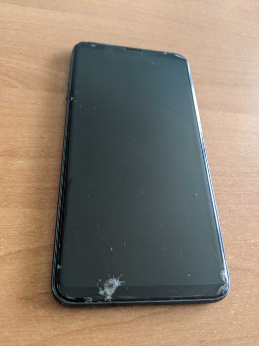 Telefon muzyczny LG V30