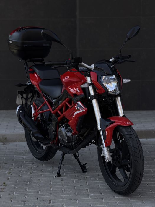 Benelli BN 125 - Como Nova!