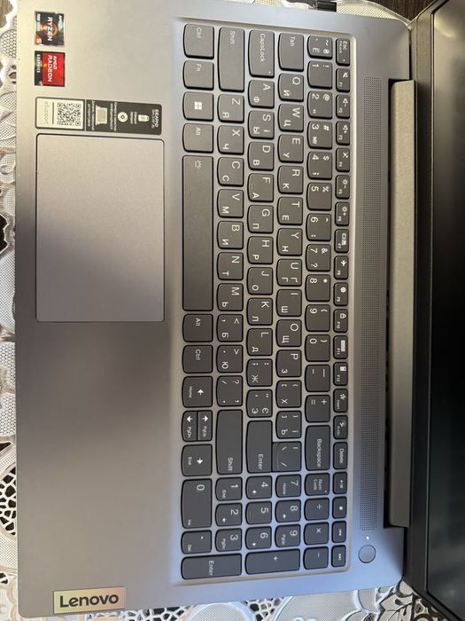 Продам Ноутбук LENOVO Экран 15.6 16 Гб / SSD 512 Гб  Windows 11 Pro