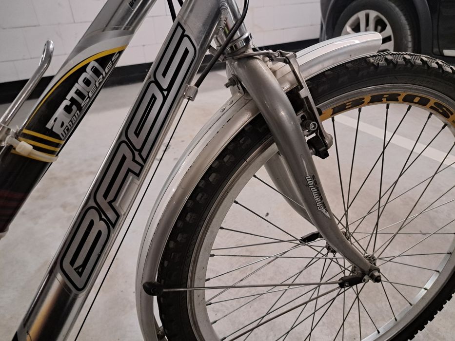 Rower Bros czerwony, przerzutki Shimano