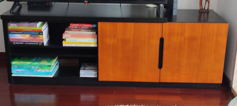 Móvel de sala para TV