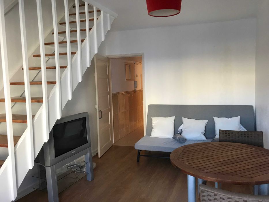 T2 Duplex Benfica, cozinha equipada 270000€