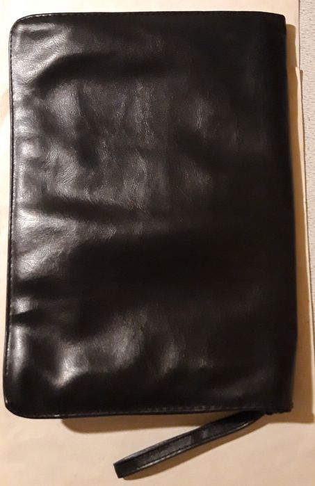 Папка  с боковой ручкой.