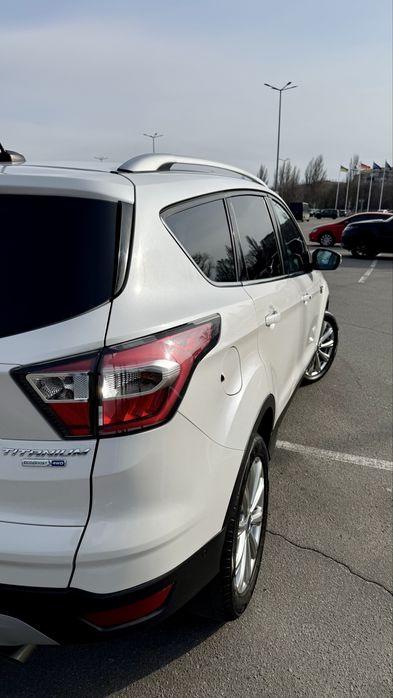 Продам Ford Escape 2016 III покоління (FL) • 2.0 EcoBoost AT (245 k.c) 4WD • Titanium