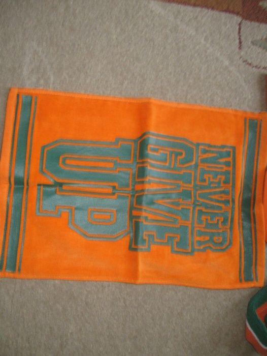 Sprzedam komplet John Cena dla fana WWE.