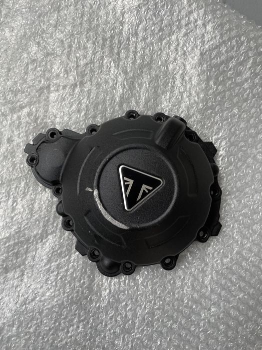 Dekiel pokrywa kapa alternatora Triumph Tiger Sport 1050