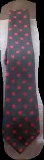 krawat z poliestru