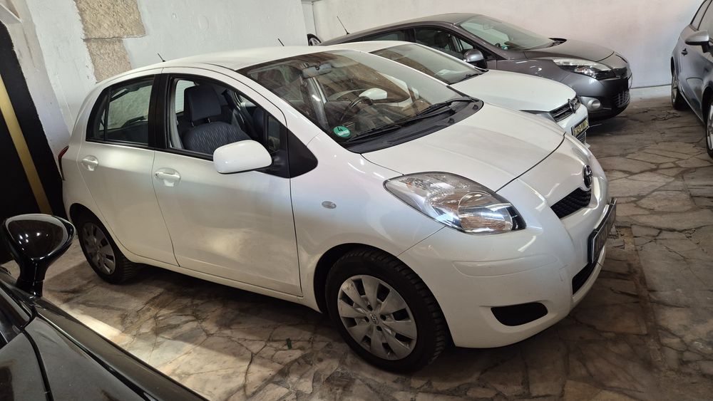 Toyota Yaris — fotografia 2