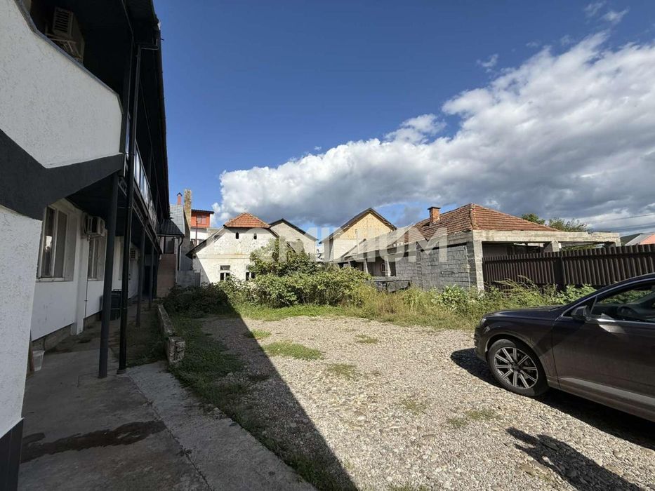 Продається будинок із земельною ділянкою в м. Іршава