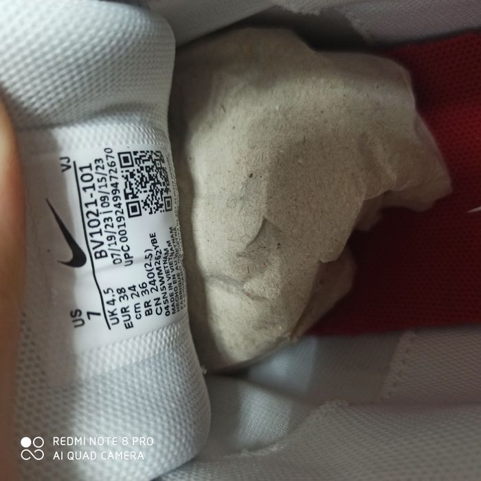 Оригінальні жіночі кросівки Nike P-6000 Metallic Silver (BV1021-101)1